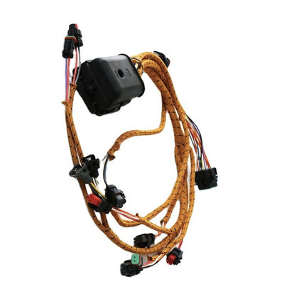 El excavador del fabricante de Purple Horn parte el mazo de cables interno de la cabina E320D